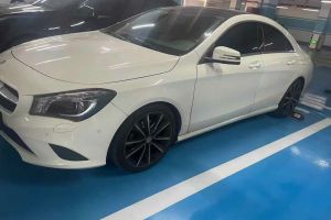 奔馳CLA級(jí) 奔馳 CLA 220 4MATIC