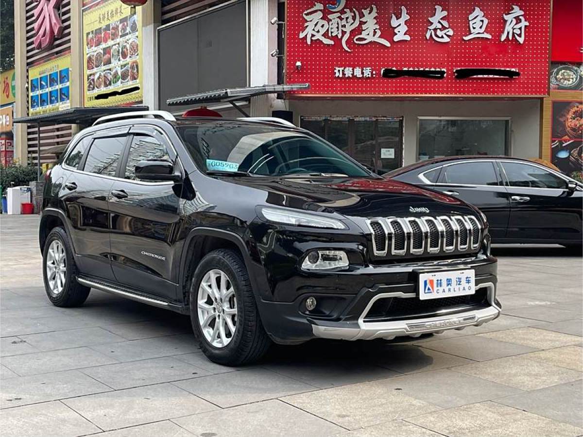 Jeep 自由光  2017款 2.4L 專業(yè)智能版圖片