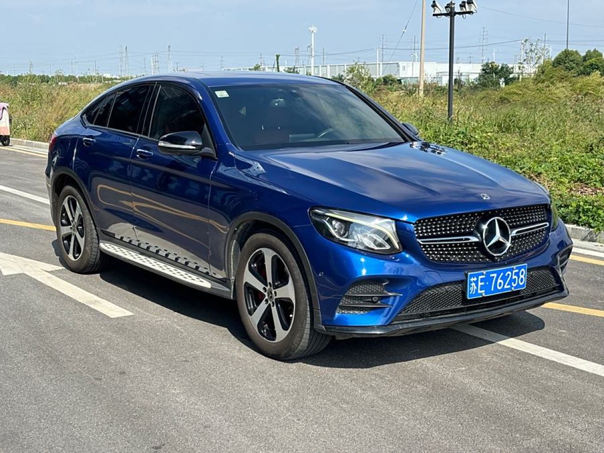 2019年4月奔馳 奔馳GLC  2023款 改款 GLC 260 4MATIC 轎跑SUV