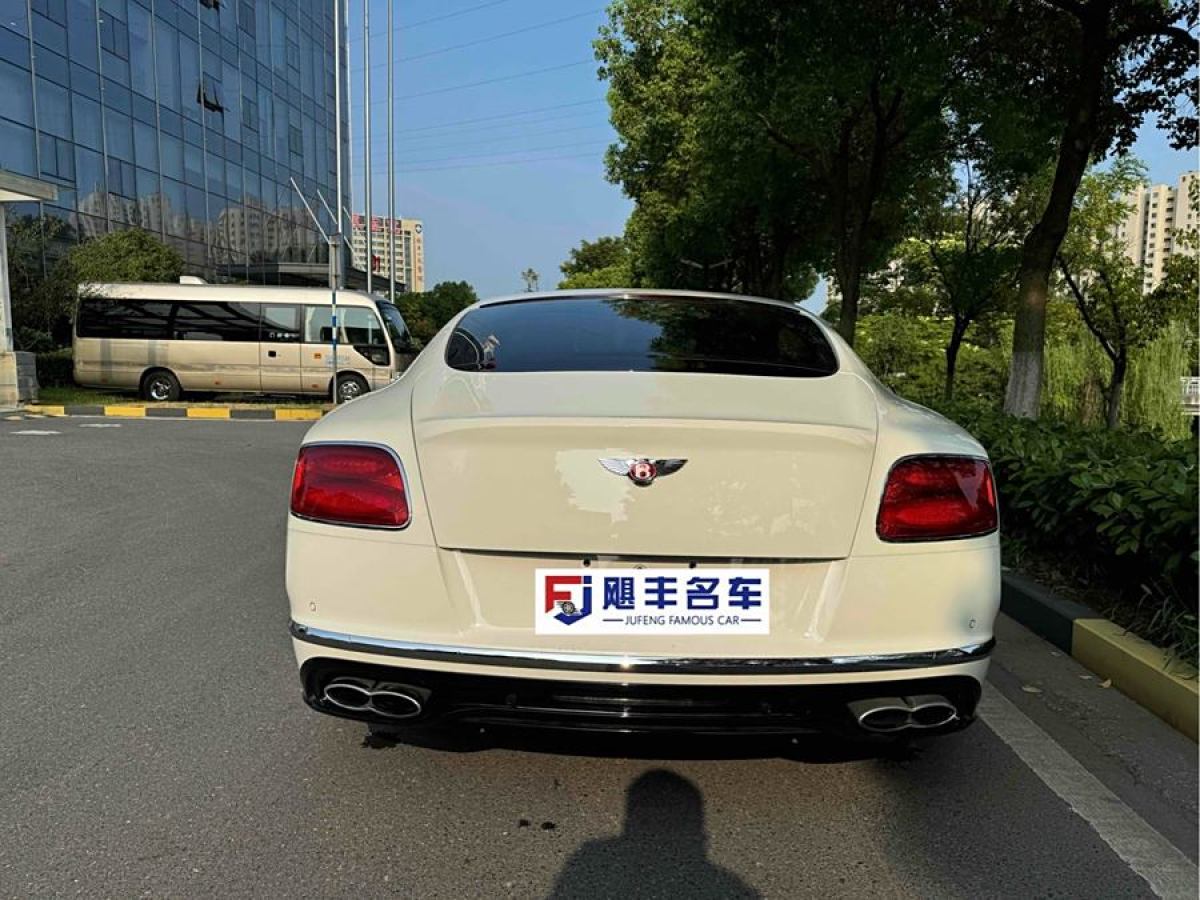 賓利 歐陸  2016款 4.0T GT V8 S 標(biāo)準(zhǔn)版圖片