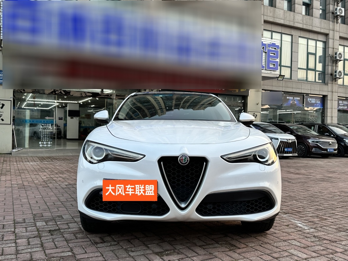 阿爾法·羅密歐 Stelvio  2017款 2.0T 200HP 精英版圖片