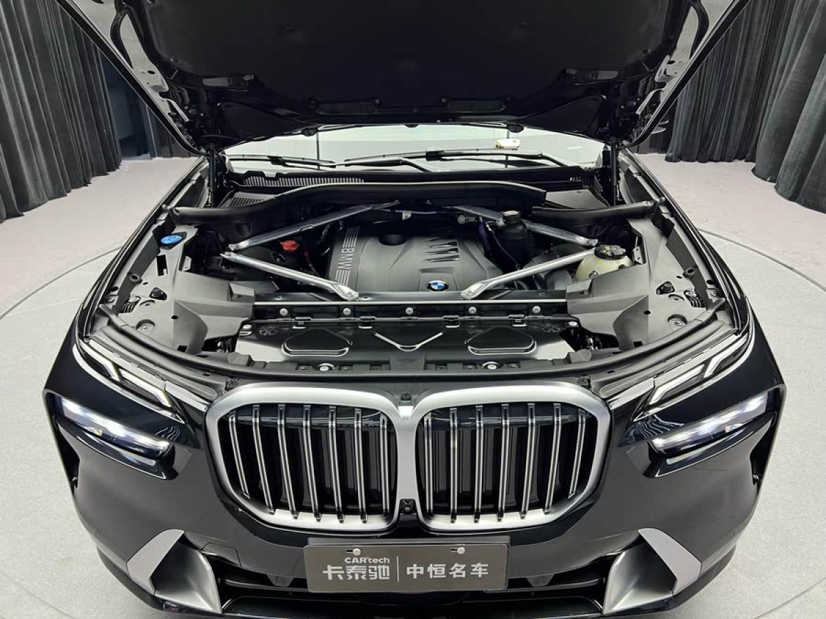 寶馬 寶馬X7  2024款 xDrive40i 領(lǐng)先型豪華套裝圖片
