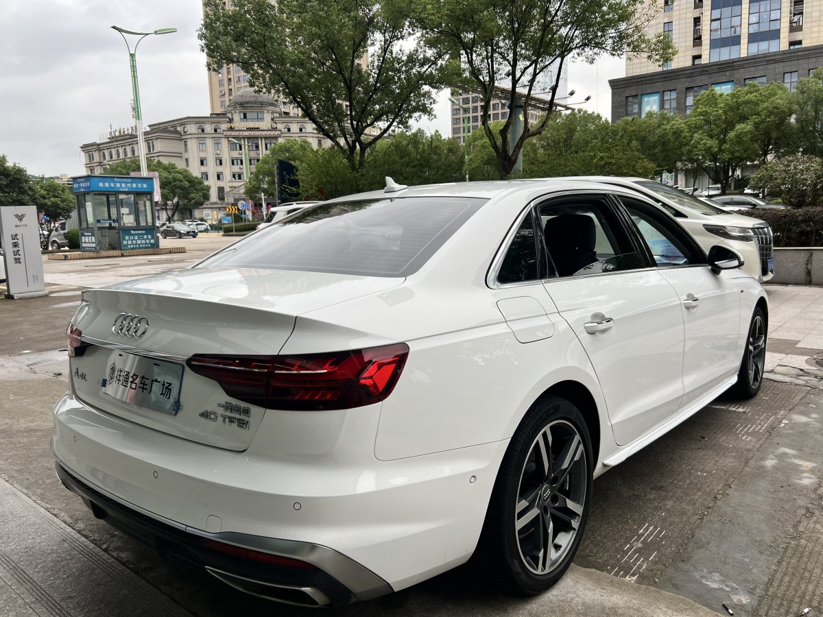 奧迪 奧迪A4L  2020款 40 TFSI 豪華動感型圖片