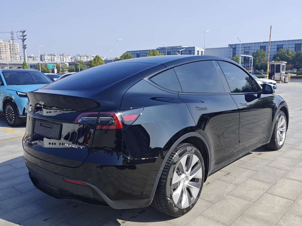 特斯拉 Model 3  2022款 改款 后輪驅(qū)動版圖片