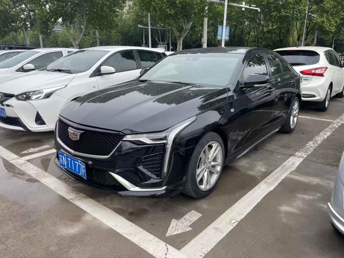 凱迪拉克 XT6  2022款 2.0T 七座兩驅(qū)豪華型圖片