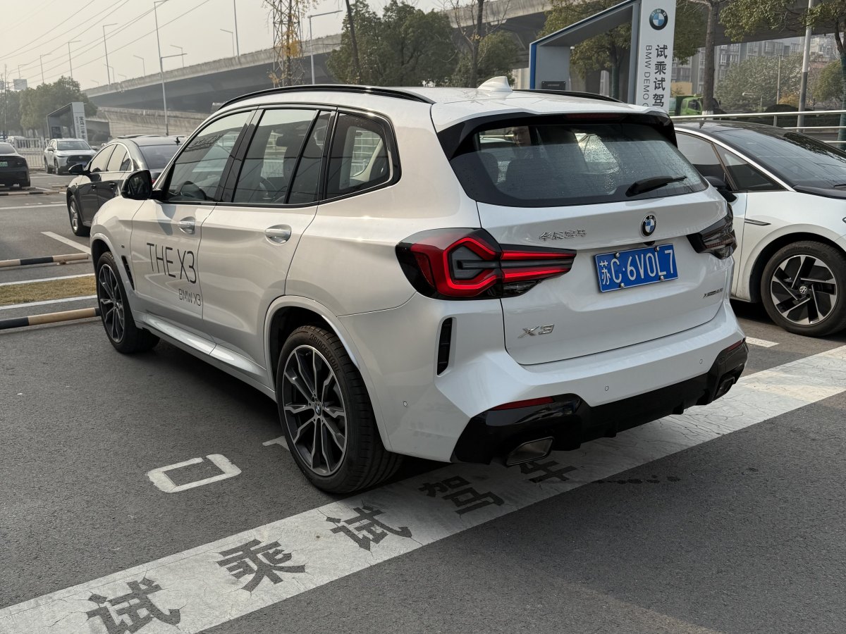 寶馬 寶馬X3  2023款 改款 xDrive30i 領(lǐng)先型 M曜夜套裝圖片