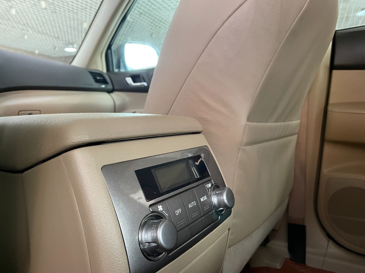 丰田 汉兰达  2012款 2.7 两驱5座精英版图片