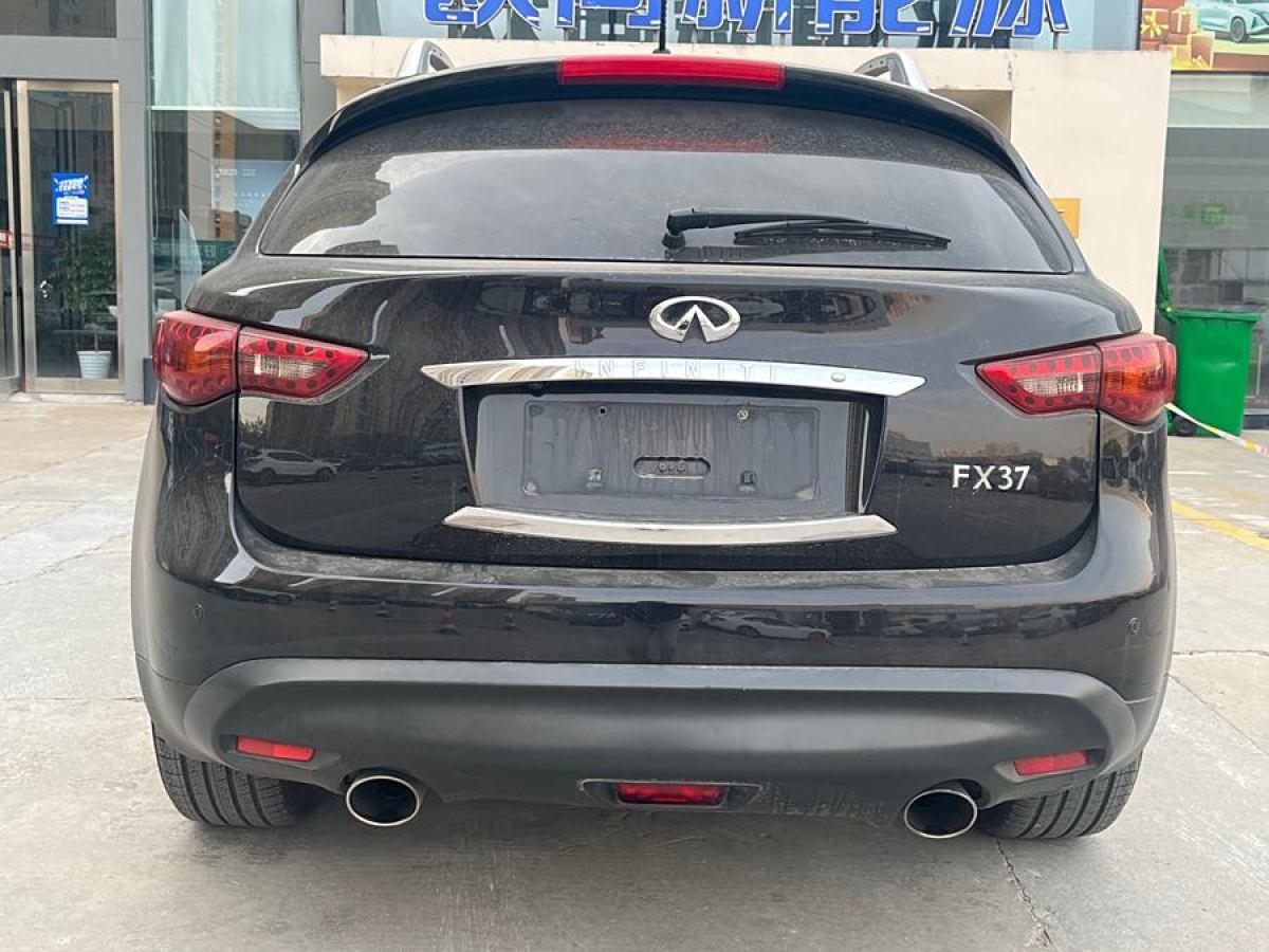 英菲尼迪 QX70  2013款 3.7L 超越版圖片