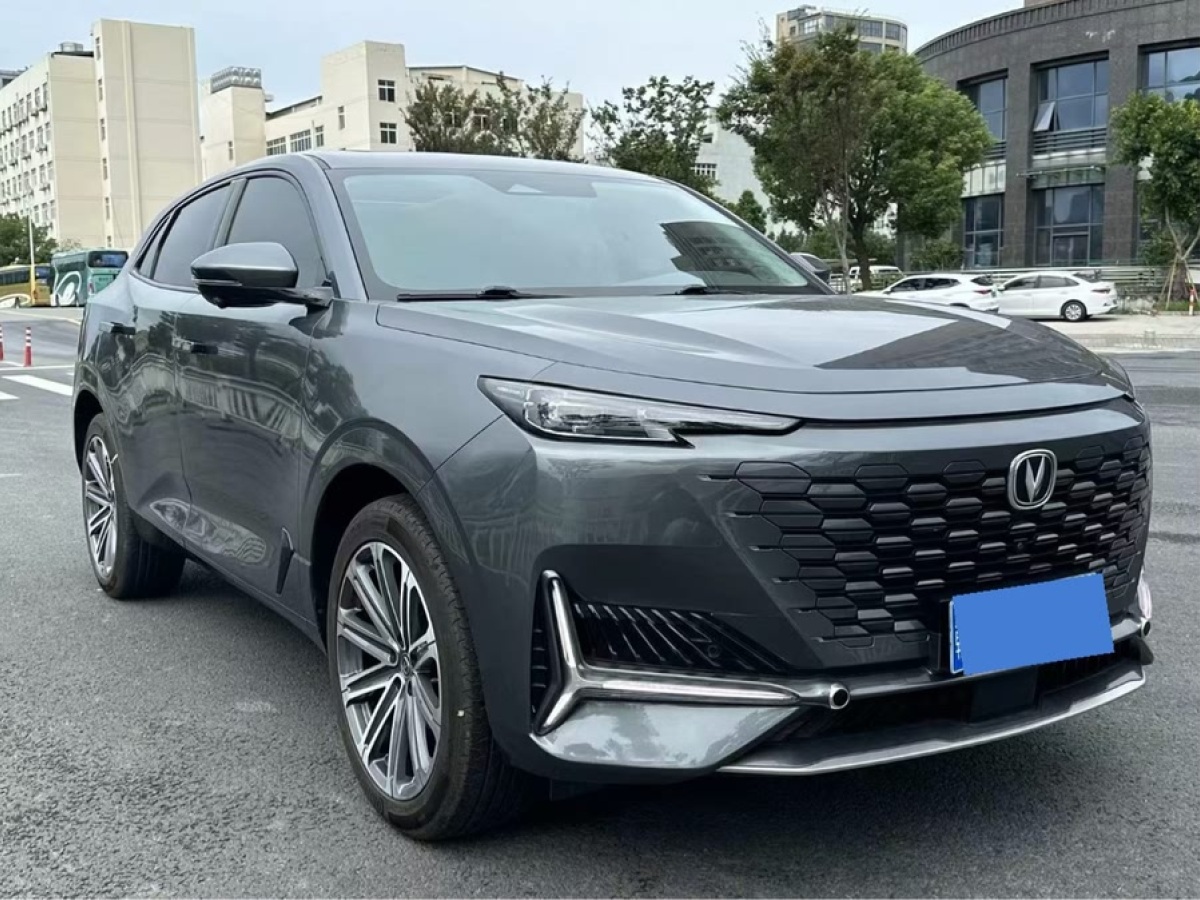 長安 長安UNI-K  2021款 2.0T 全輪驅(qū)動尊貴型圖片
