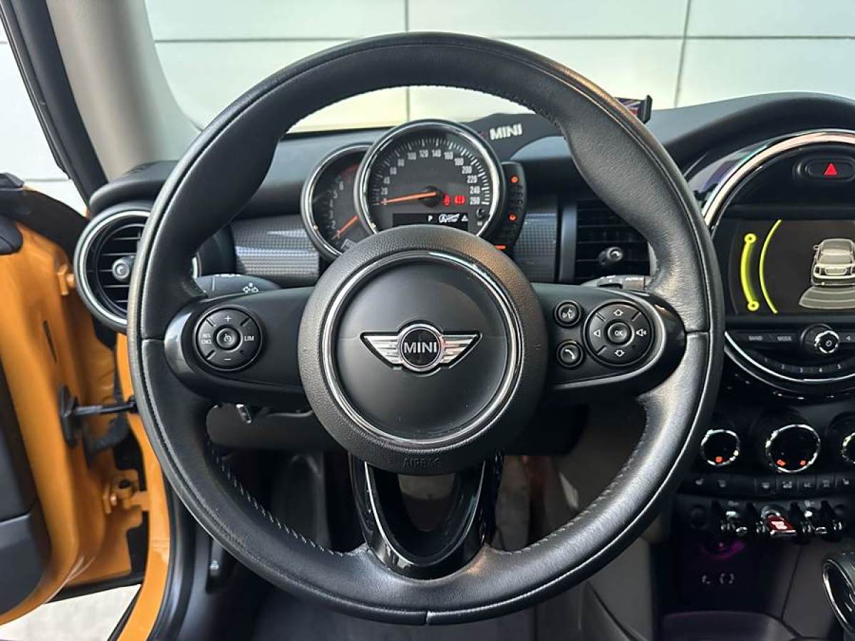 MINI MINI  2016款 1.5T COOPER 先鋒派圖片