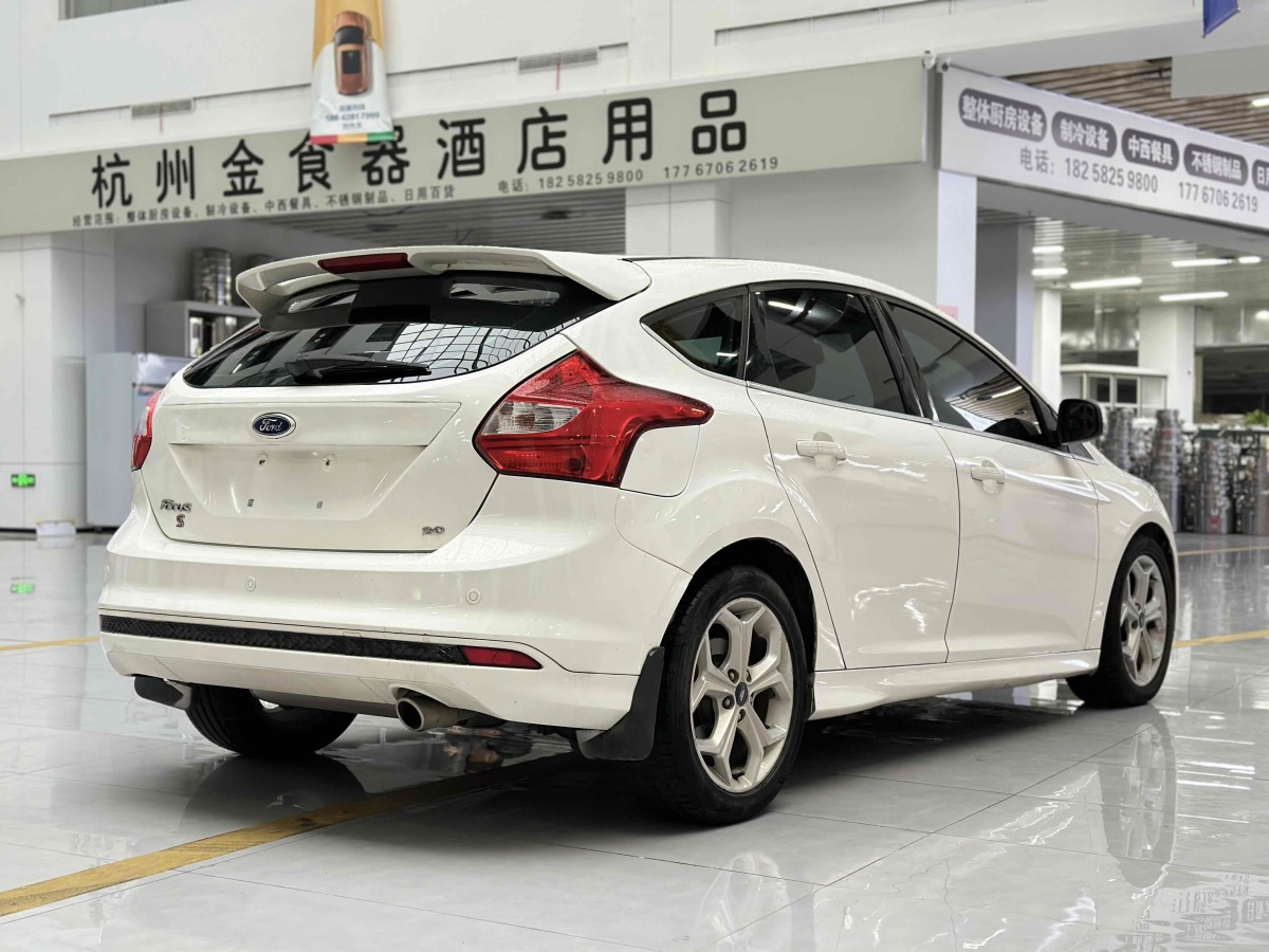 福特 福克斯  2012款 兩廂 2.0L 自動豪華運動型圖片