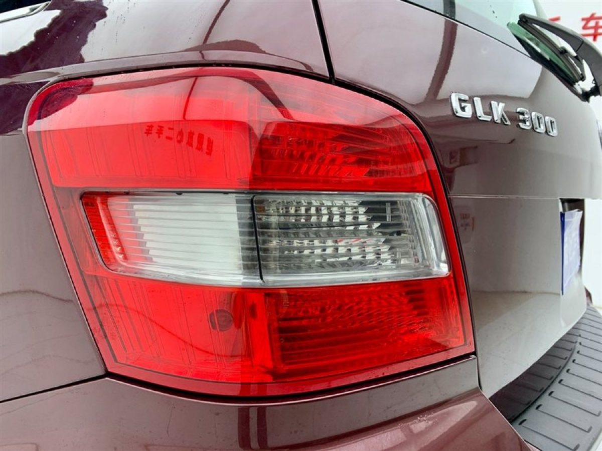 奔驰 奔驰GLK级  2011款 GLK 300 4MATIC 动感型图片