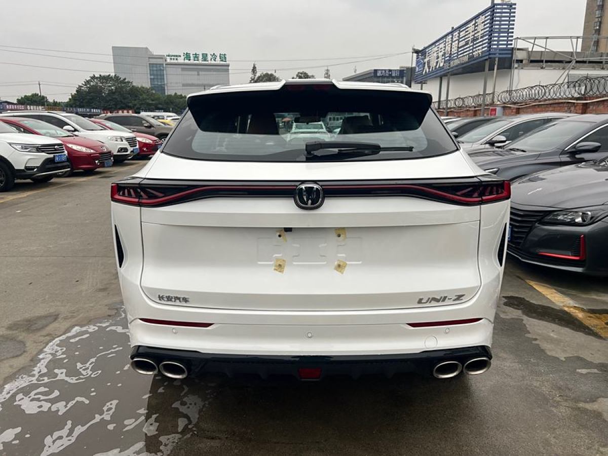 長(zhǎng)安 長(zhǎng)安UNI-Z  2025款 1.5T 尊貴型圖片