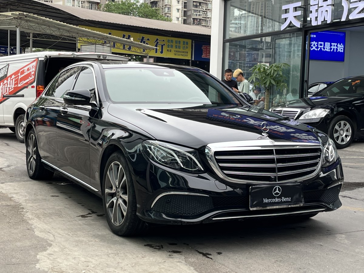 奔馳 奔馳E級(jí)  2019款 改款 E 300 L 豪華型圖片