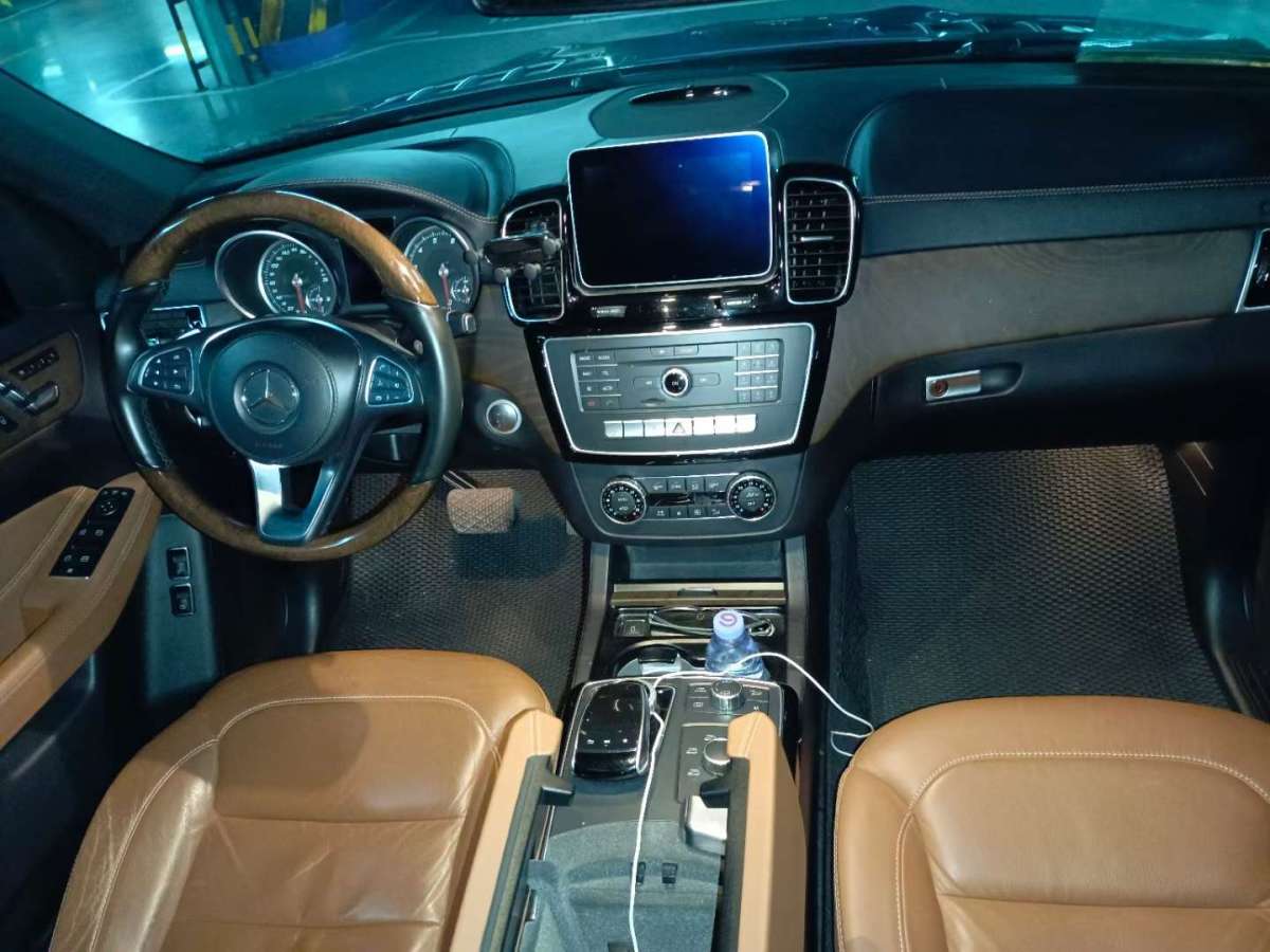 2017年6月奔驰 奔驰GLS  2017款 GLS 400 4MATIC豪华型