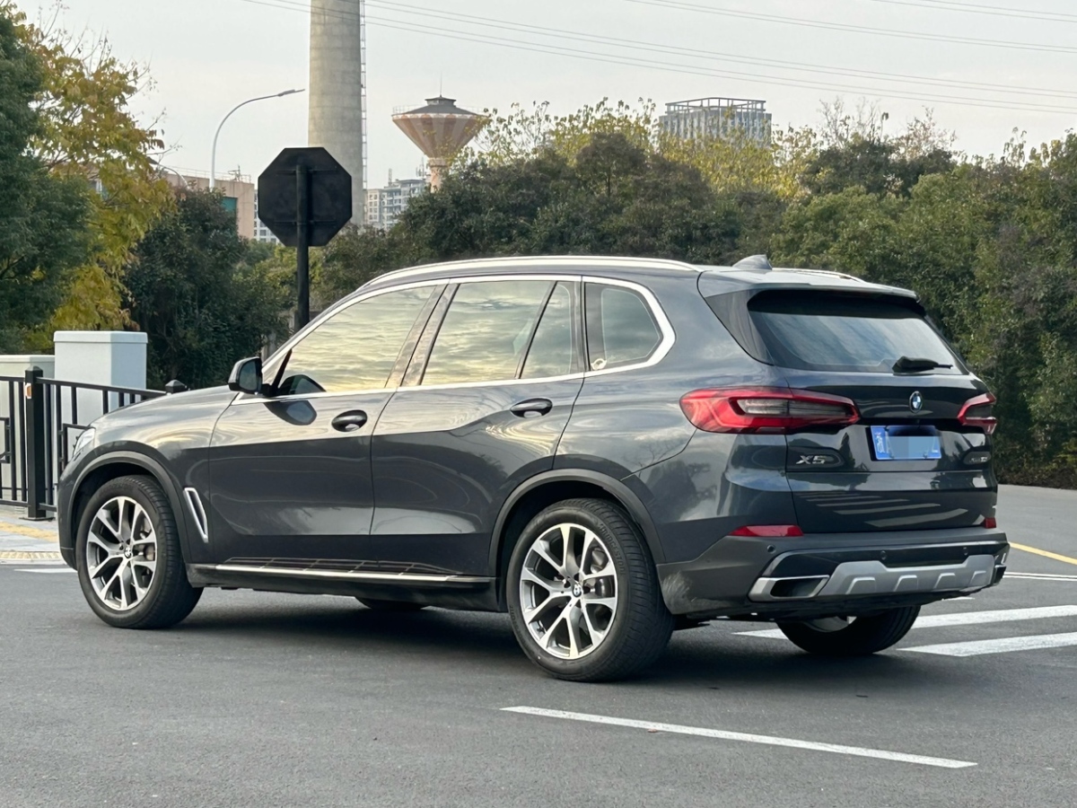 寶馬 寶馬X5  2020款 xDrive30i X設(shè)計(jì)套裝圖片