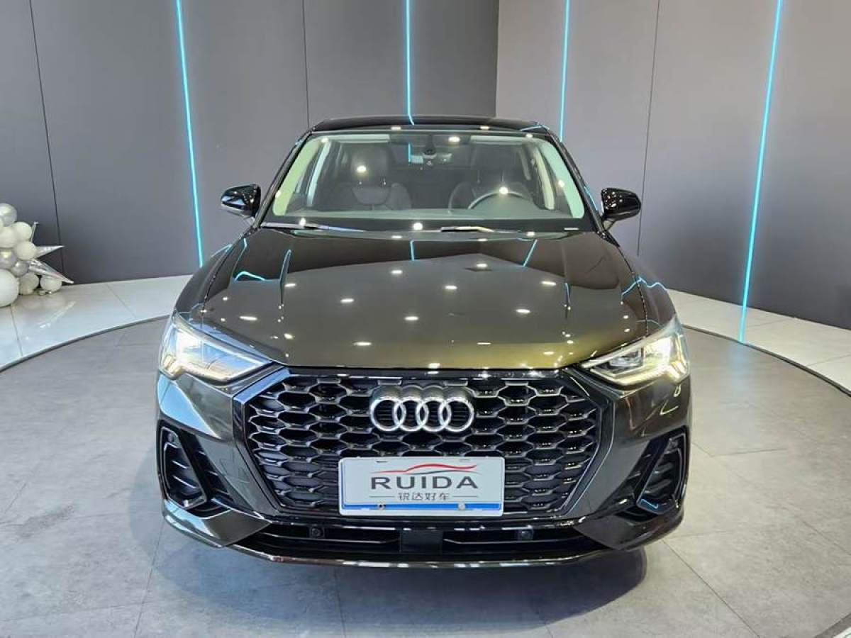 奧迪 奧迪Q3  2022款 40 TFSI 時(shí)尚動感型圖片