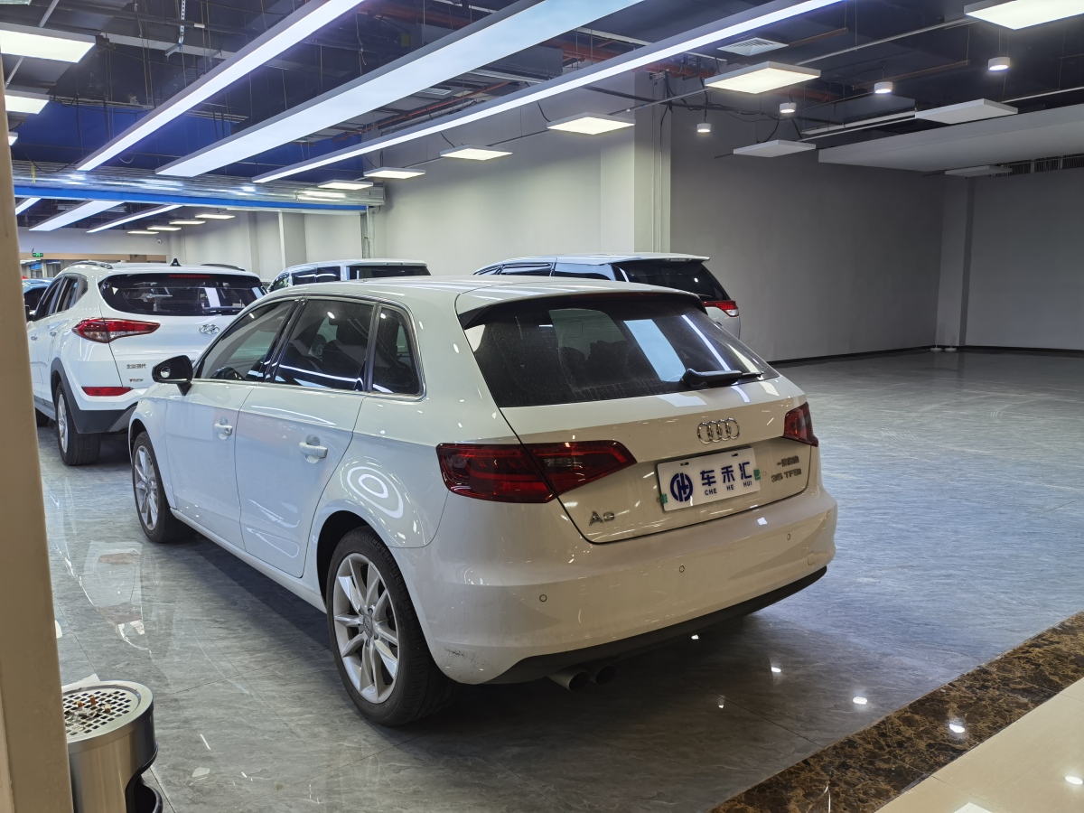 奧迪 奧迪A3  2015款 Sportback 35 TFSI 百萬(wàn)紀(jì)念舒享型圖片