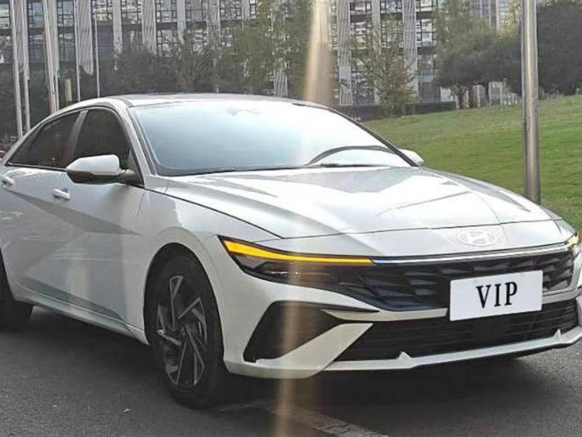 現(xiàn)代 伊蘭特  2023款 1.5L CVT GLS領先版圖片