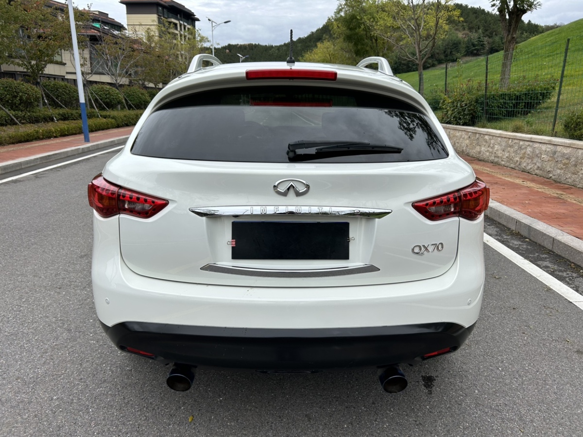 2014年08月英菲尼迪 QX70  2013款 3.7L 標(biāo)準(zhǔn)版