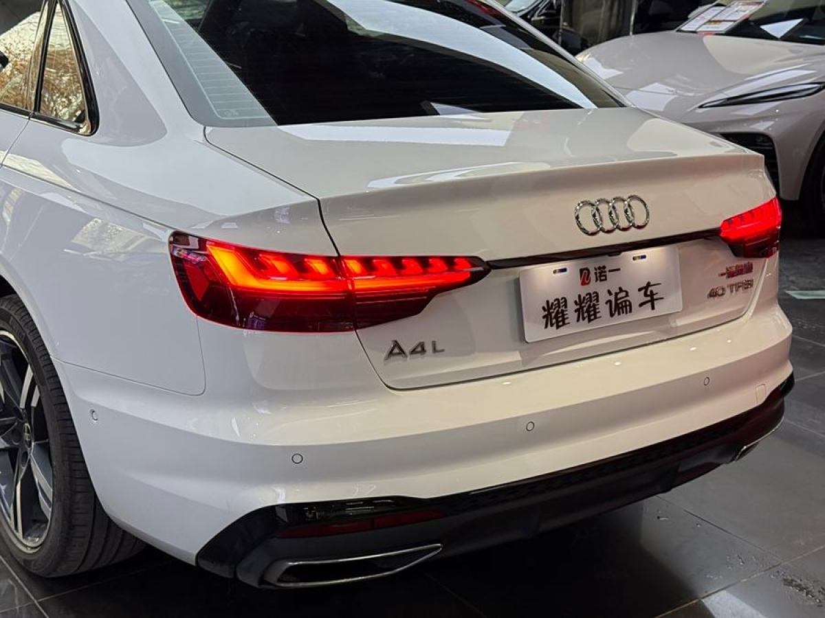 奧迪 奧迪A4L  2022款 40 TFSI 豪華動感型圖片