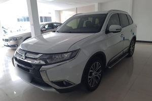 歐藍(lán)德 三菱 2.0L 兩驅(qū)嘉樂版 7座