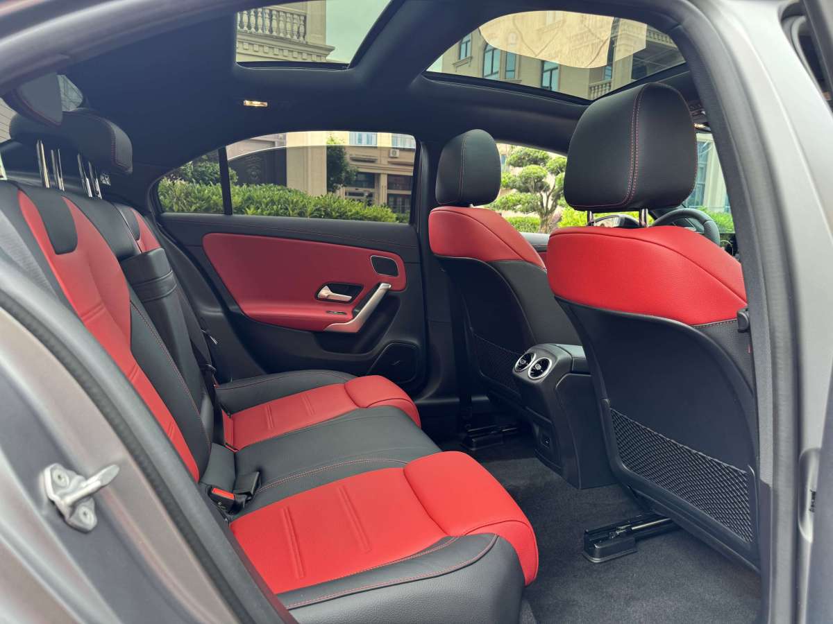 奔馳 奔馳A級(jí)AMG  2020款 AMG A 35 L 4MATIC圖片