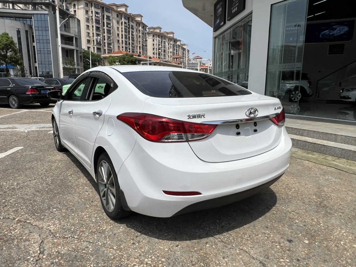 2015年9月現(xiàn)代 朗動  2015款 1.6L 自動領(lǐng)先型