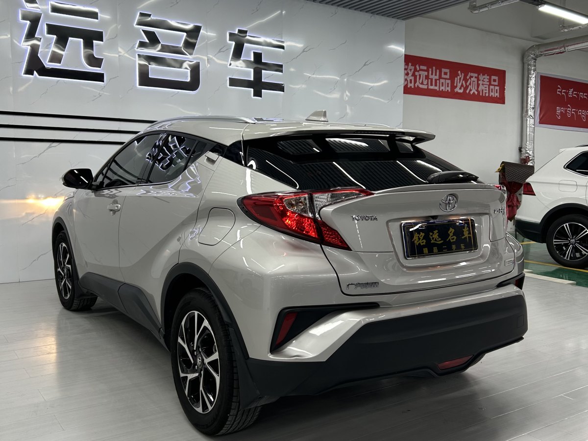 2020年6月豐田 C-HR  2020款 2.0L 領(lǐng)先版