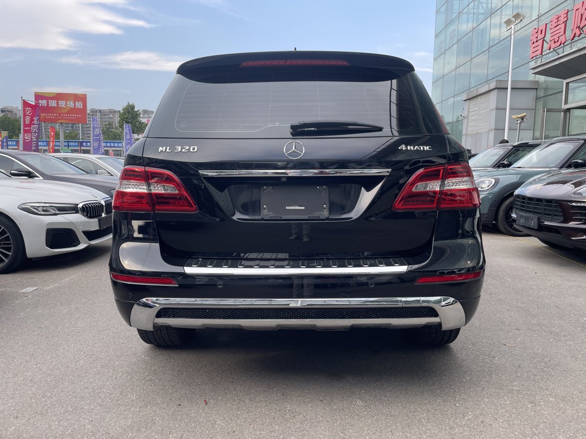 2014年5月奔馳 奔馳M級  2014款 ML 320 4MATIC