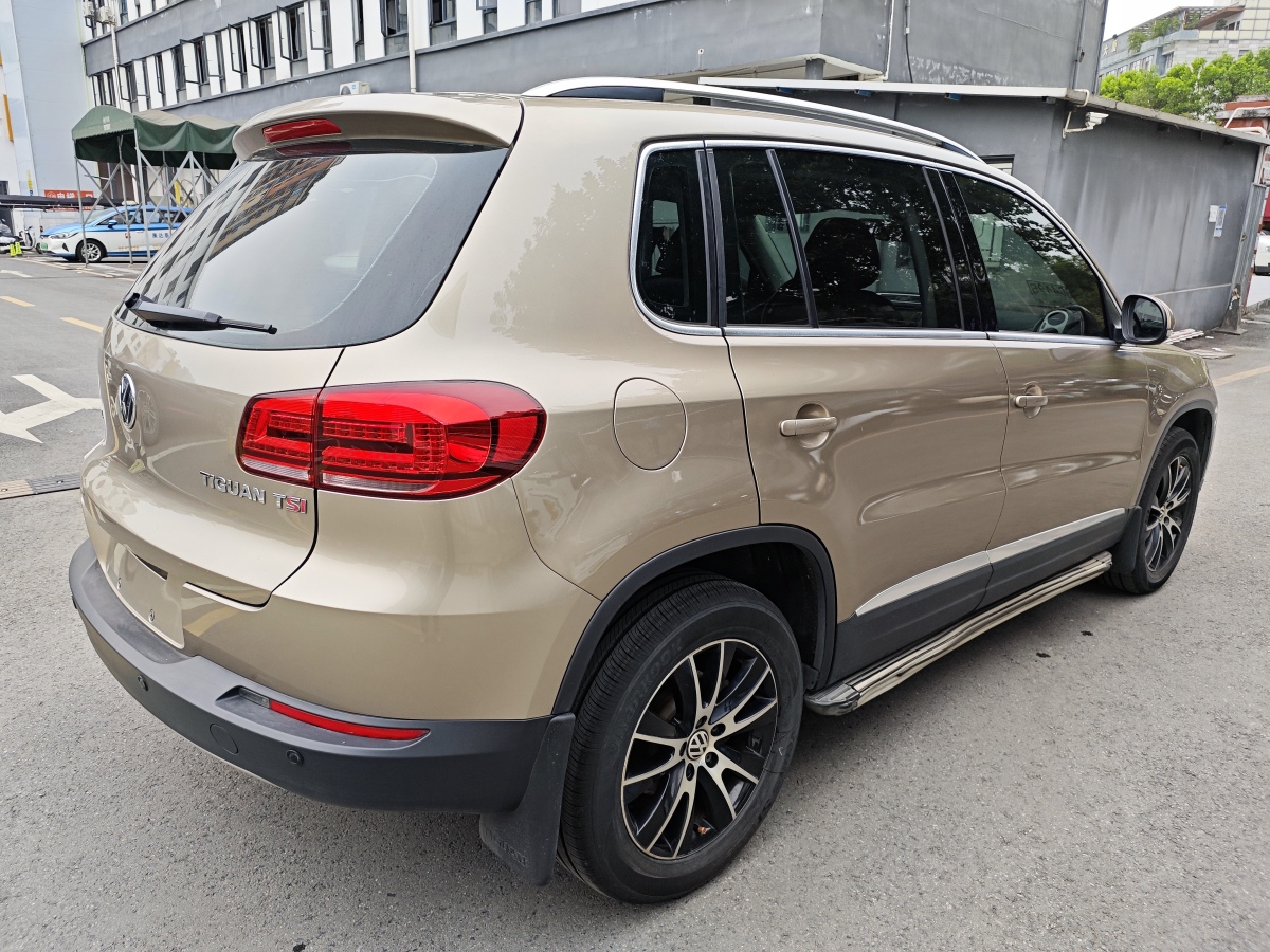 大眾 途觀  2015款 1.8TSI 自動(dòng)兩驅(qū)豪華型圖片