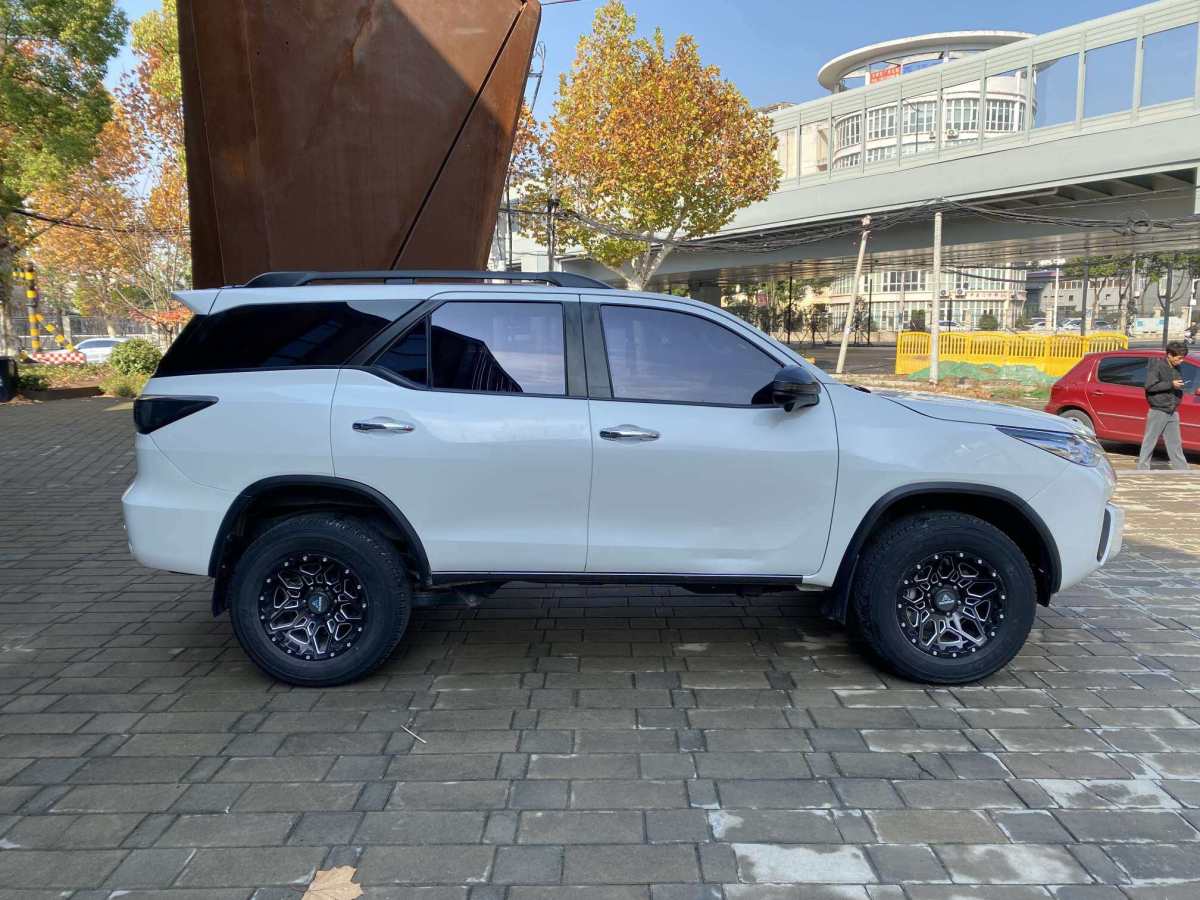 豐田 RAV4榮放  2019款  2.0L CVT四驅(qū)新銳版 國VI圖片