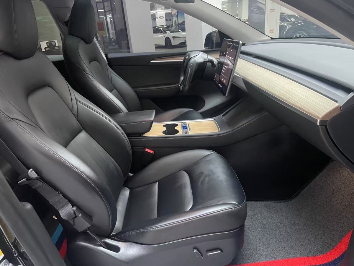 特斯拉 Model Y  2022款 改款 長(zhǎng)續(xù)航全輪驅(qū)動(dòng)版圖片