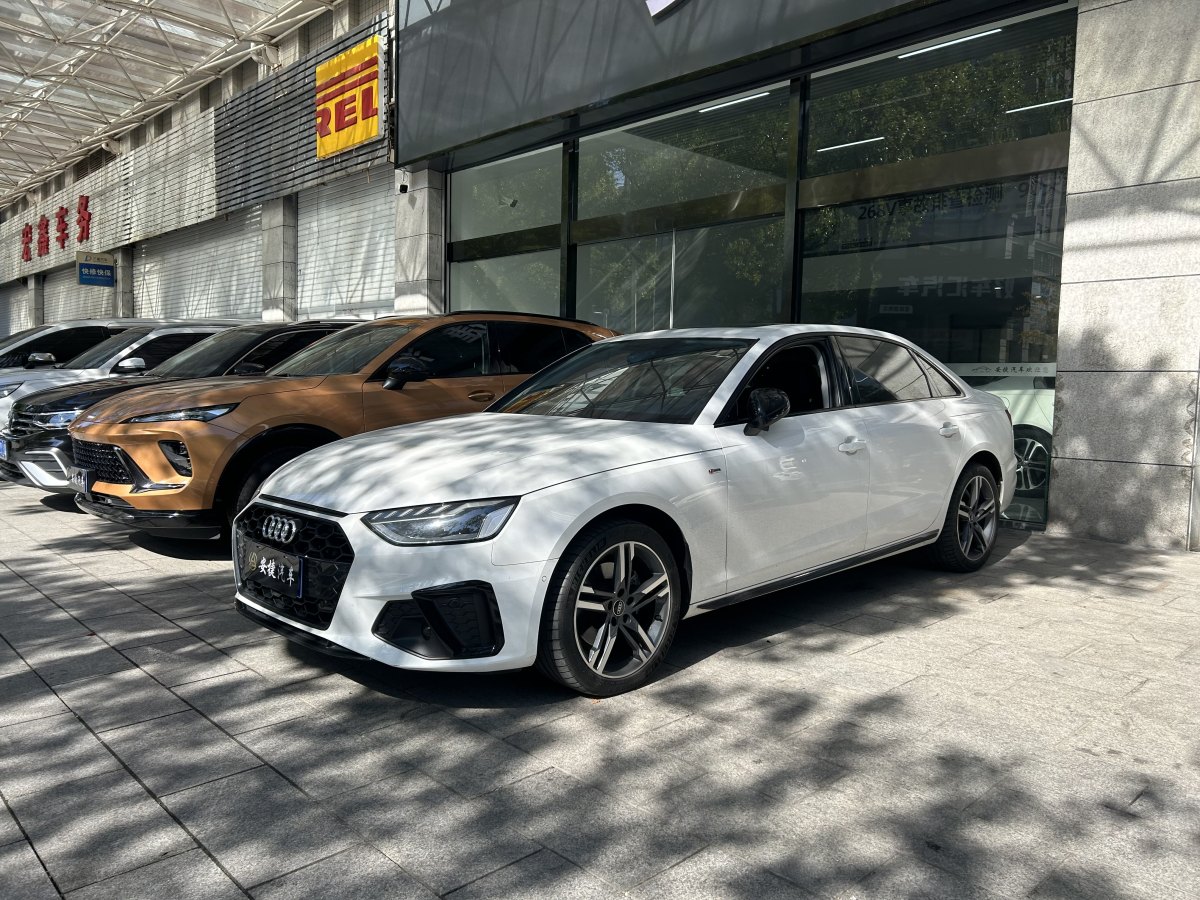 奧迪 奧迪A4L  2022款 40 TFSI 豪華動感型圖片