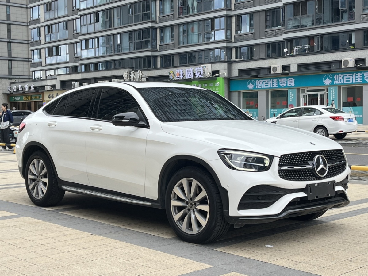 奔馳 奔馳GLC  2021款 GLC 260 4MATIC 轎跑SUV圖片