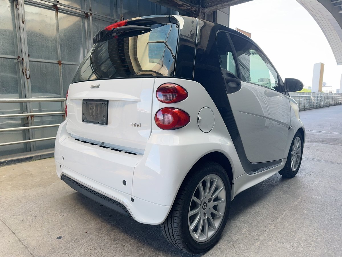 smart fortwo  2015款 1.0 MHD 新年特別版圖片