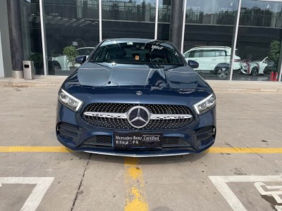 2019年12月 奔馳 奔馳A級(jí) 改款 A 200 L 運(yùn)動(dòng)轎車圖片