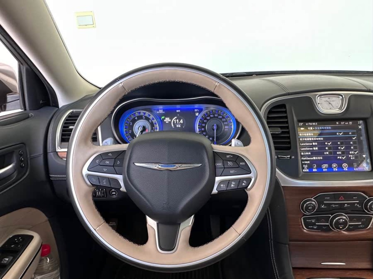 克萊斯勒 300C  2014款 3.0L 卓越版圖片