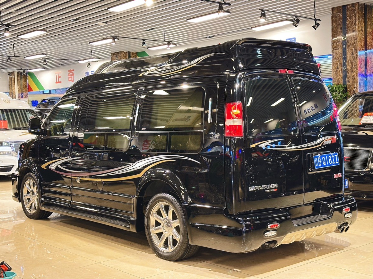 GMC SAVANA  2016款 5.3L 1500 四驅(qū)運動版圖片