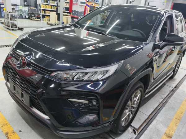 丰田 威兰达  2020款 2.0L CVT两驱豪华版