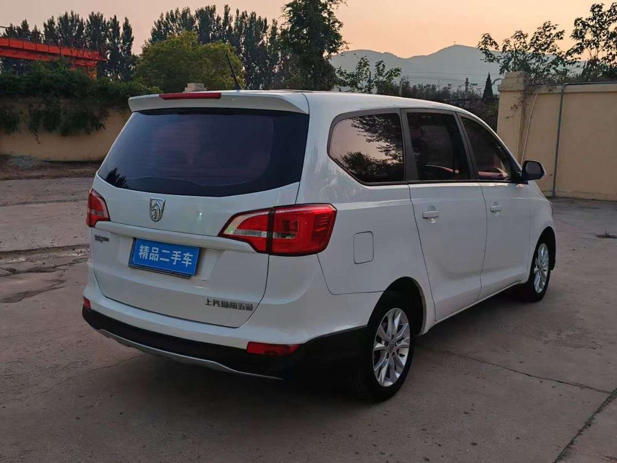 寶駿 730  2016款 1.5L 手動舒適型 7座圖片