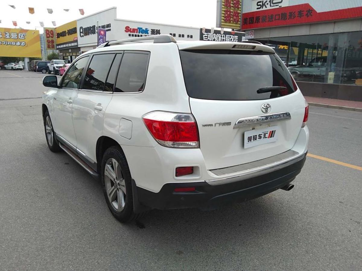 豐田 漢蘭達(dá)  2012款 2.7L 兩驅(qū)7座豪華版圖片