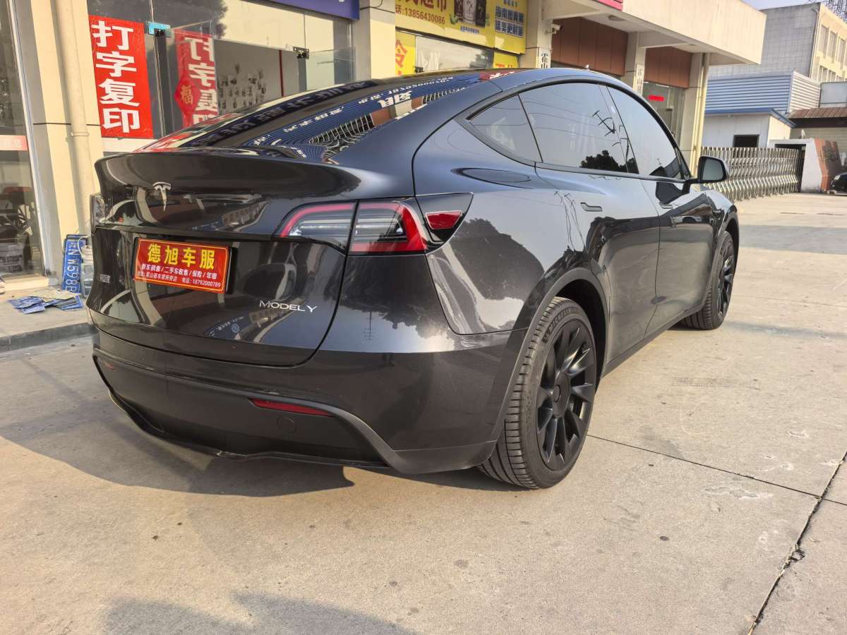 特斯拉 Model Y  2024款 后輪驅(qū)動(dòng)版圖片