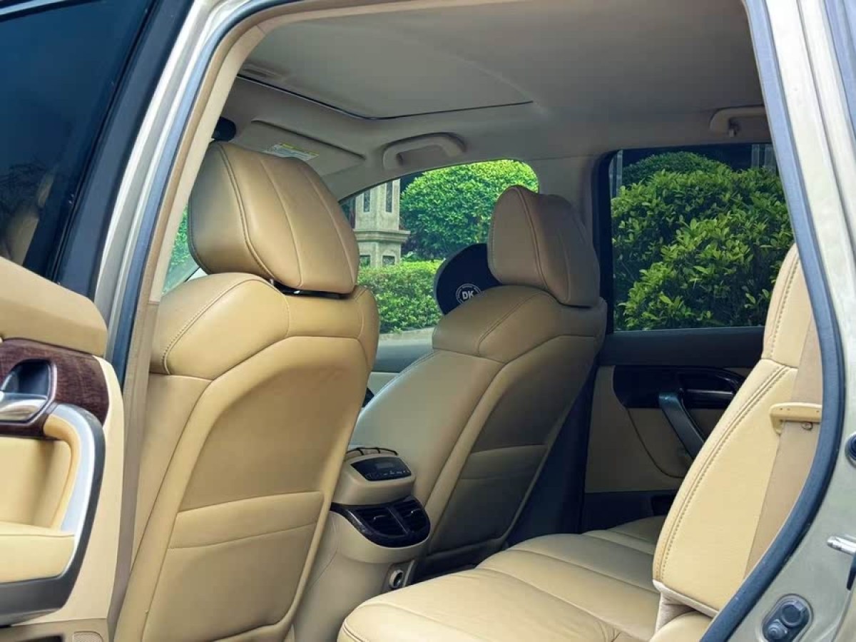 謳歌 MDX  2010款 3.7 標(biāo)準(zhǔn)版圖片