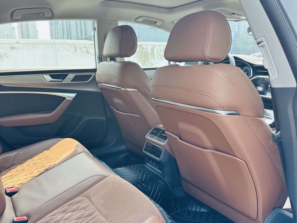 奧迪 奧迪A7L  2024款 45 TFSI quattro 奢享型圖片