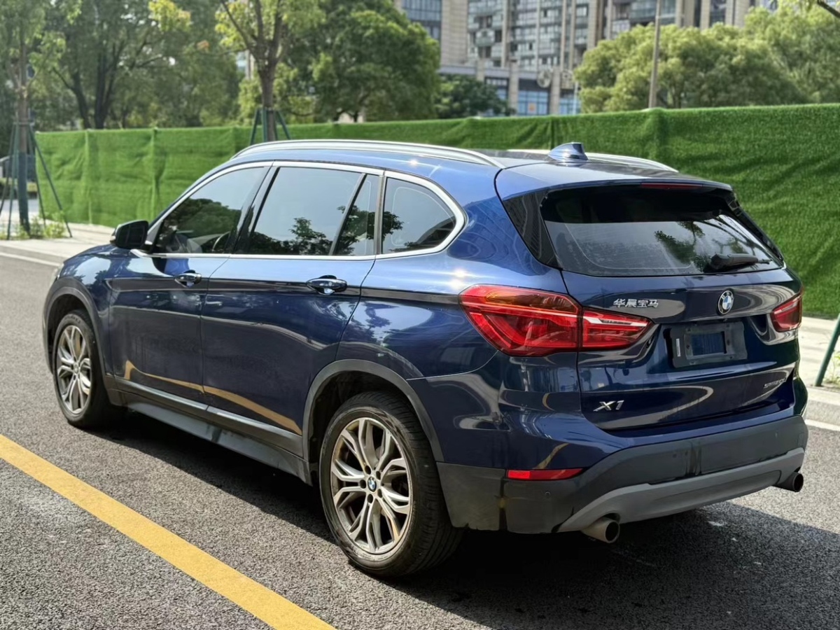 寶馬 寶馬X1  2019款 sDrive20Li 領(lǐng)先型圖片