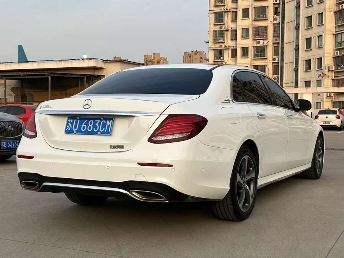 奔馳 奔馳E級(jí)  2019款 改款 E 300 L 運(yùn)動(dòng)時(shí)尚型圖片