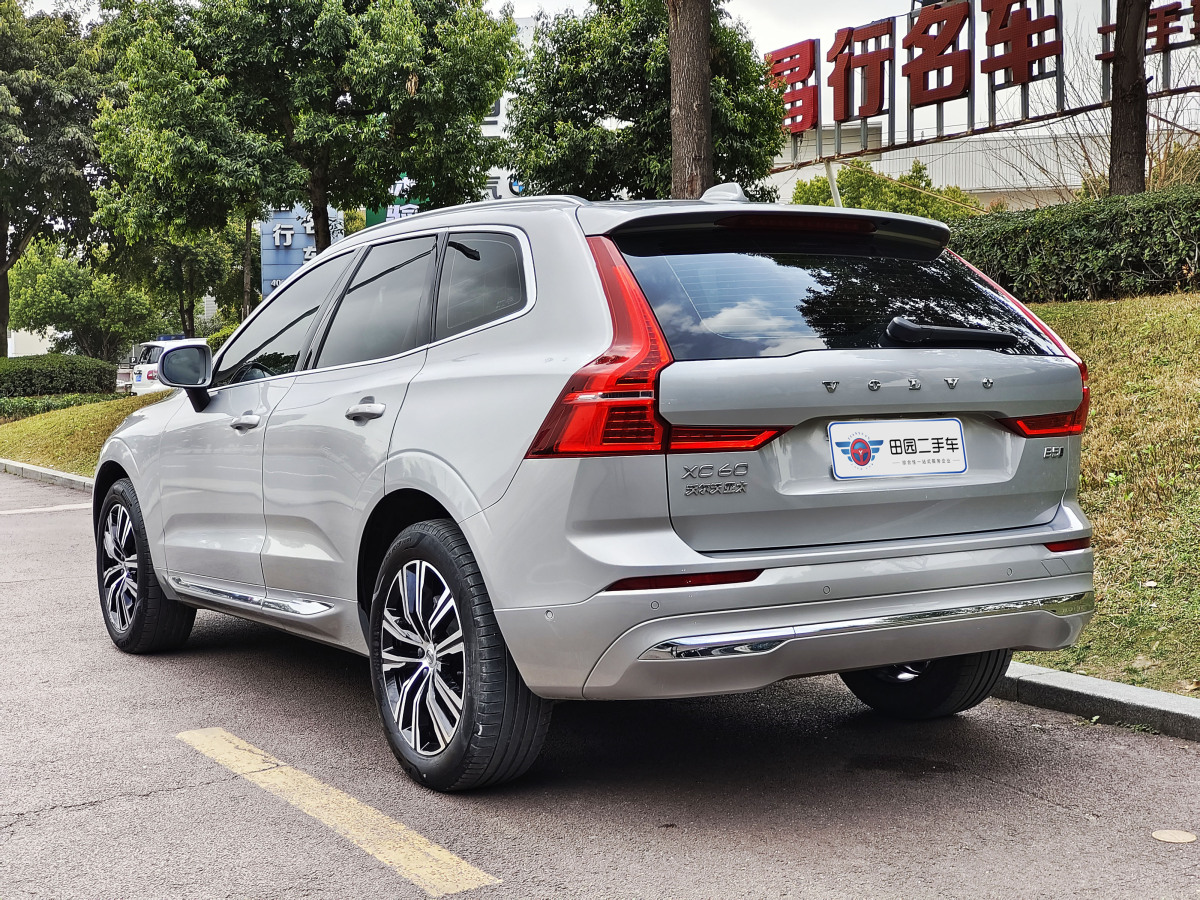 2021年6月沃爾沃 XC60  2022款 B5 四驅智雅豪華版