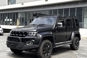 BJ40 北京 2.0T 自動(dòng)兩驅(qū)城市獵人版先鋒型