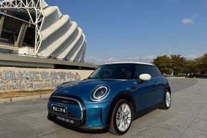 MINI MINI 改款 1.5T COOPER 藝術(shù)家